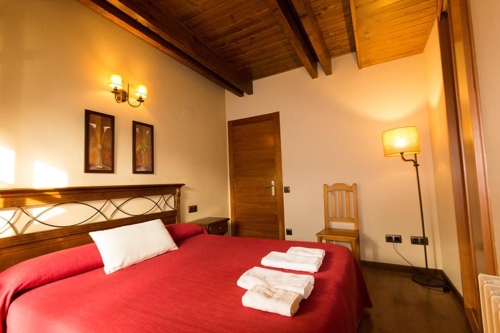 Apartamentos Casa Lavedan تراماكاستيّا دي تينا المظهر الخارجي الصورة