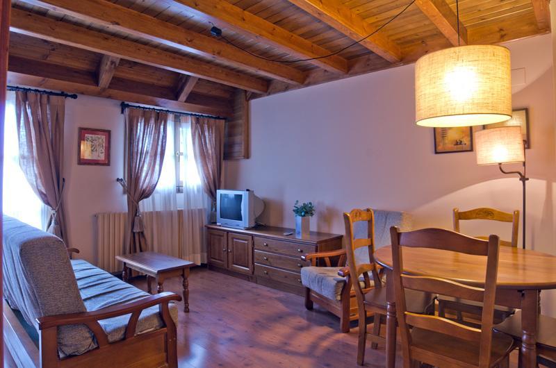 Apartamentos Casa Lavedan تراماكاستيّا دي تينا المظهر الخارجي الصورة