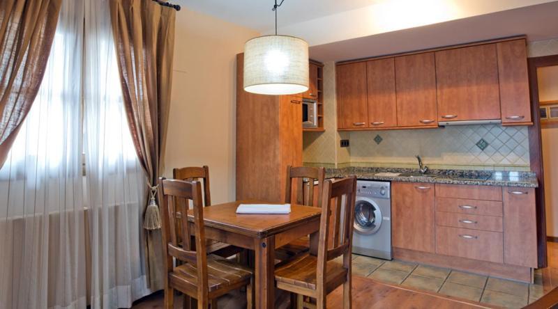 Apartamentos Casa Lavedan تراماكاستيّا دي تينا الغرفة الصورة