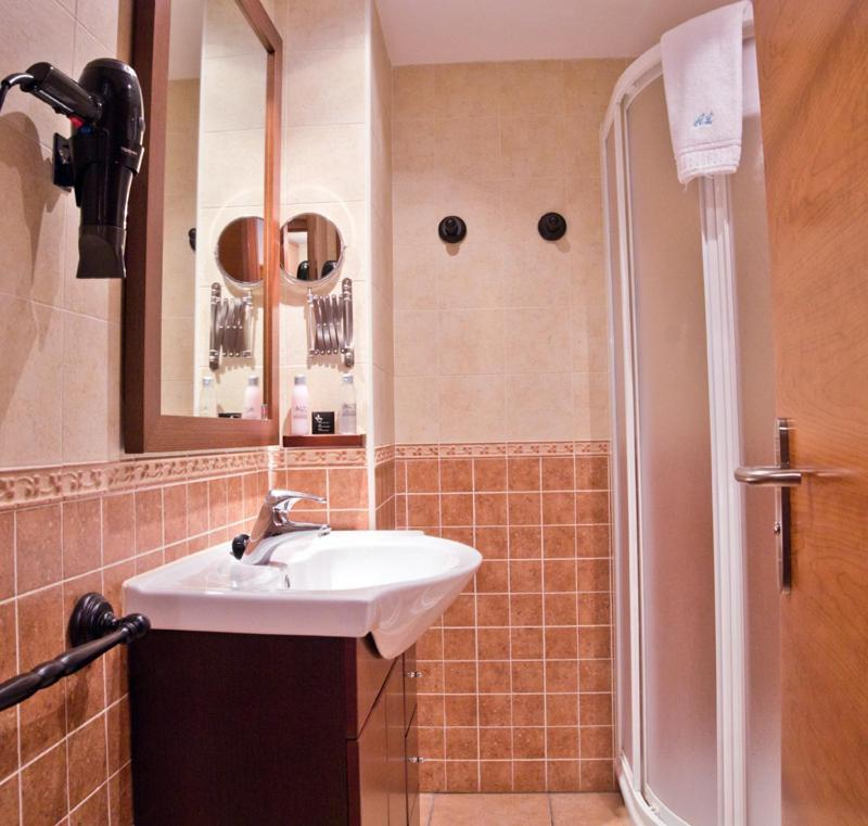 Apartamentos Casa Lavedan تراماكاستيّا دي تينا الغرفة الصورة